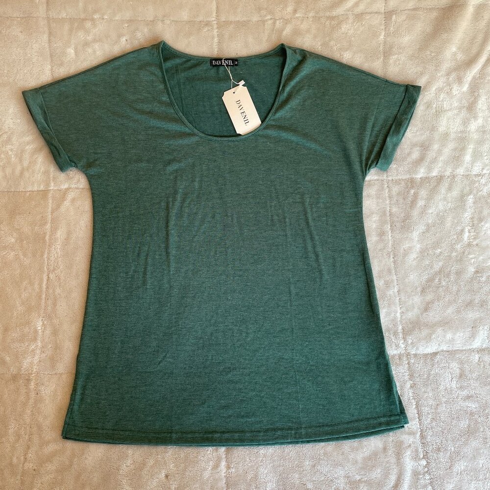NWT Pack of 2 (Green and Gray) Davenil Cuffed Short Sleeved Shirts Size M